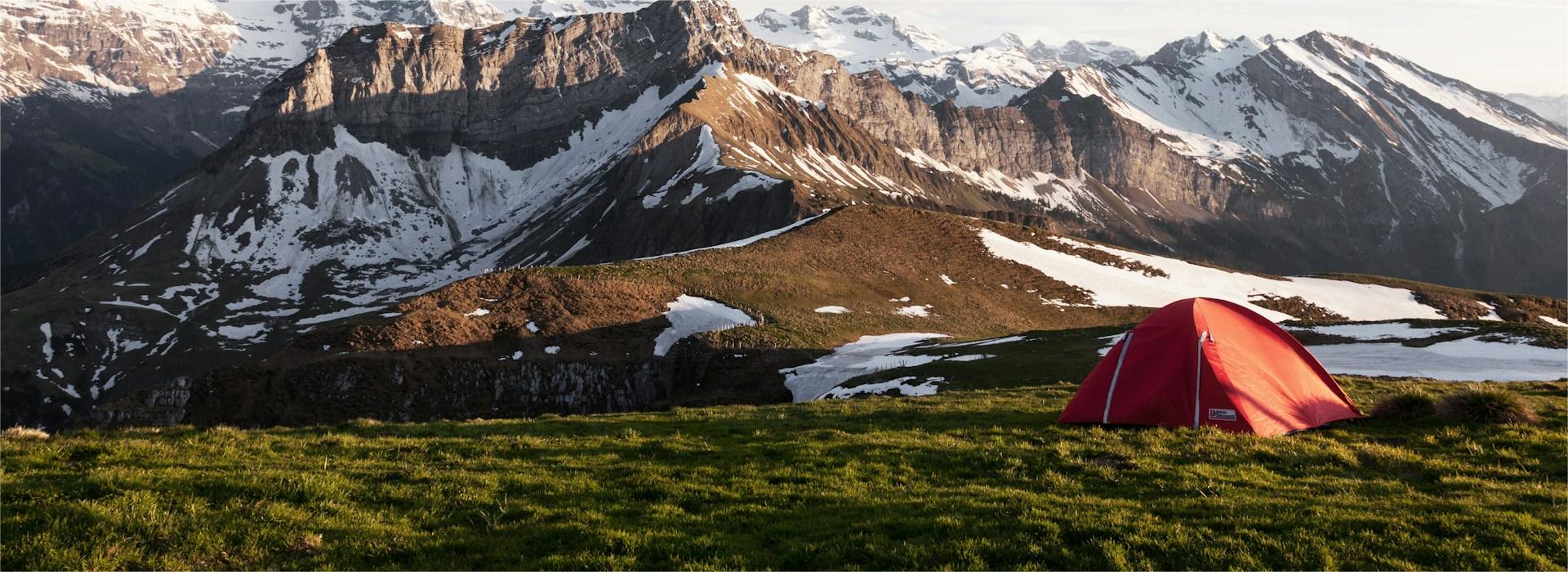 Buiten Kamperen Winkel -Buiten Kamperen Winkel dino reichmuth pl1mhwMctJc unsplash